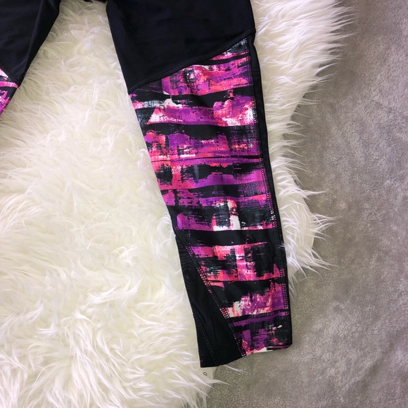 NWT MARIKA Black Magenta Muse Crop Leggings - Picture 8 of 8